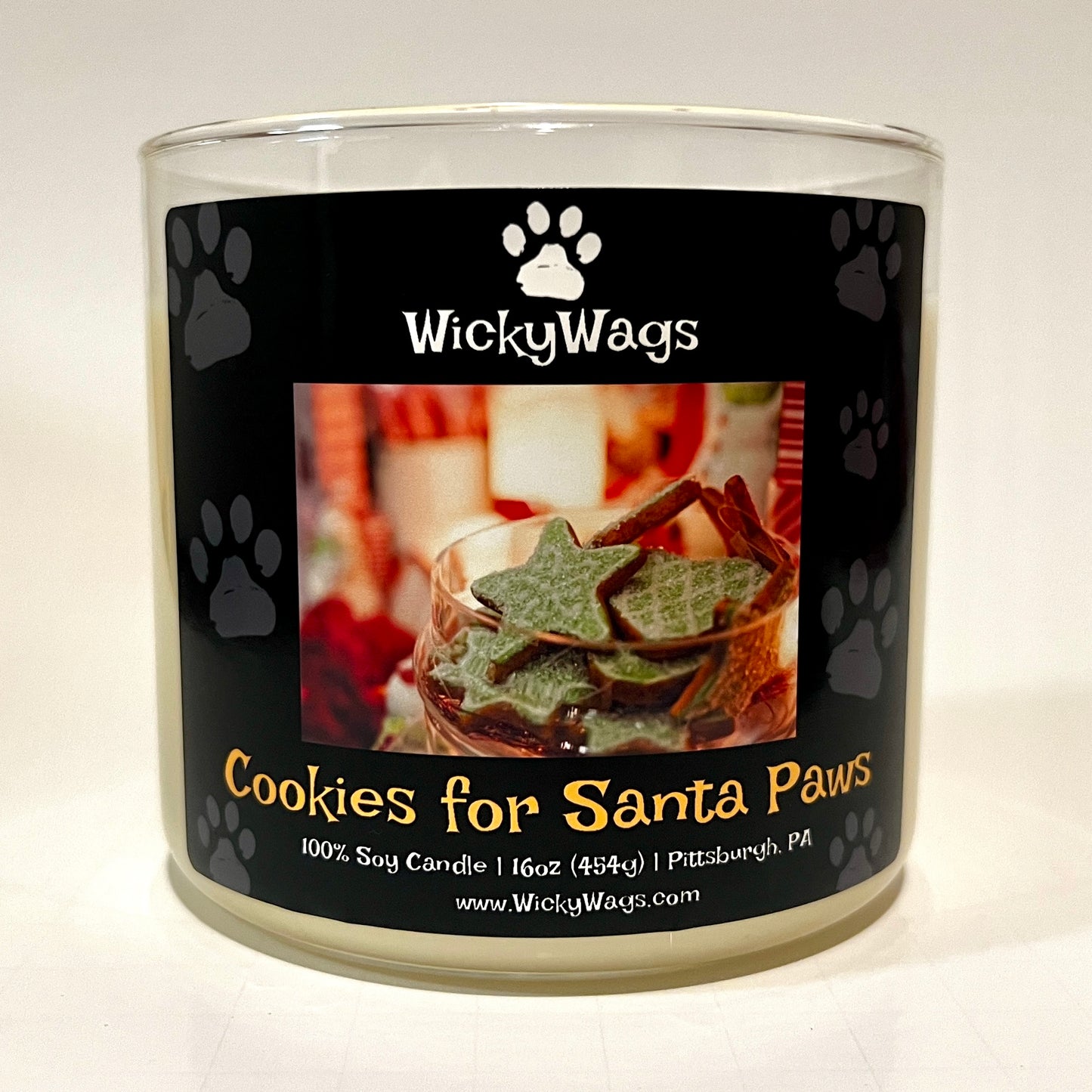 Sugar cookie scented holiday candle.